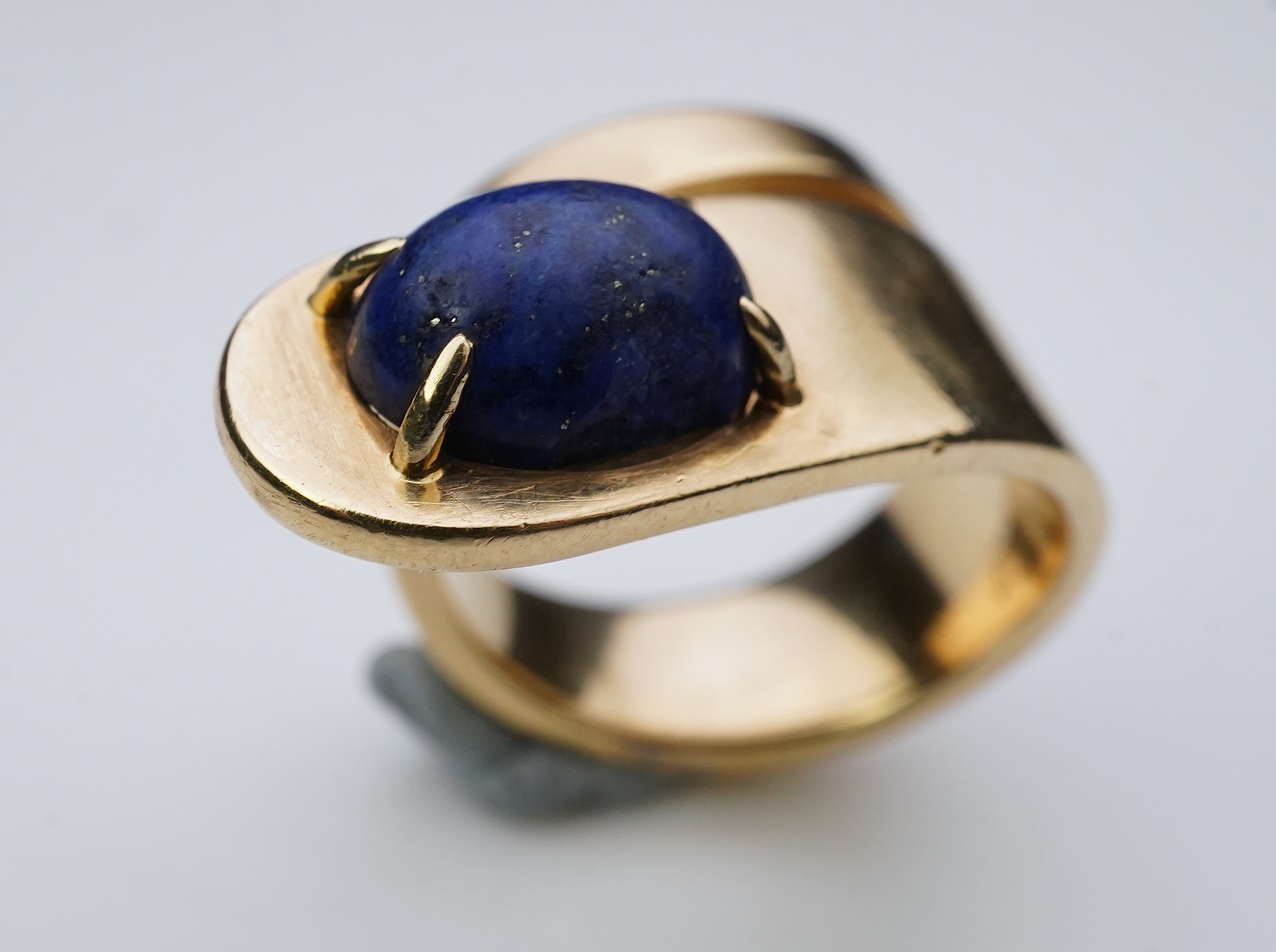 Jean Dinh Van for Cartier, a lapis lazuli ring, circa 1970